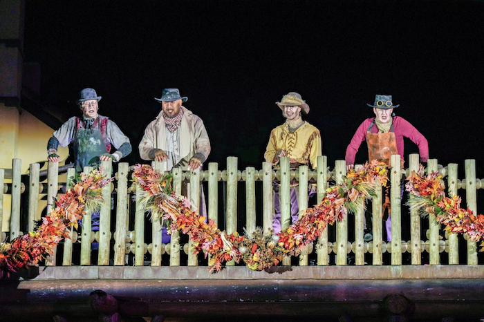 Cadaver Dans cantando durante Mickey's Not-So-Scary Halloween Party en Magic Kingdom